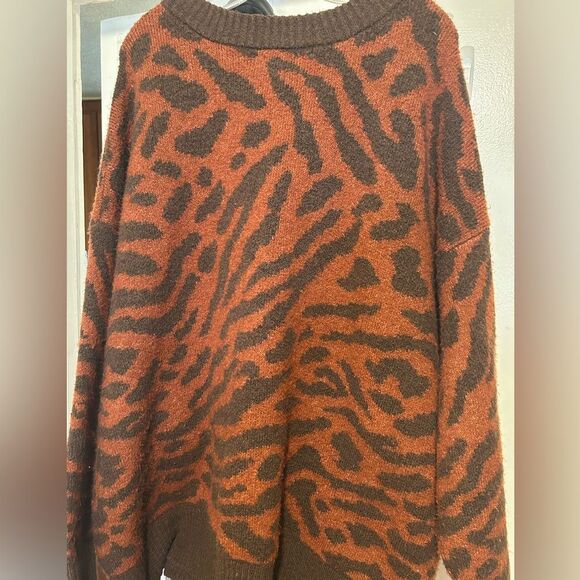 Ava & Viv Brown and Black Crew Neck Animal Print Sweater - Picture 2 of 13